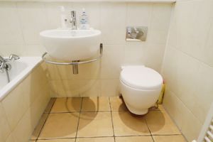 WATERSIDE MARINA- click for photo gallery